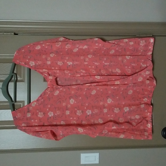 Blouse - Picture 2 of 2